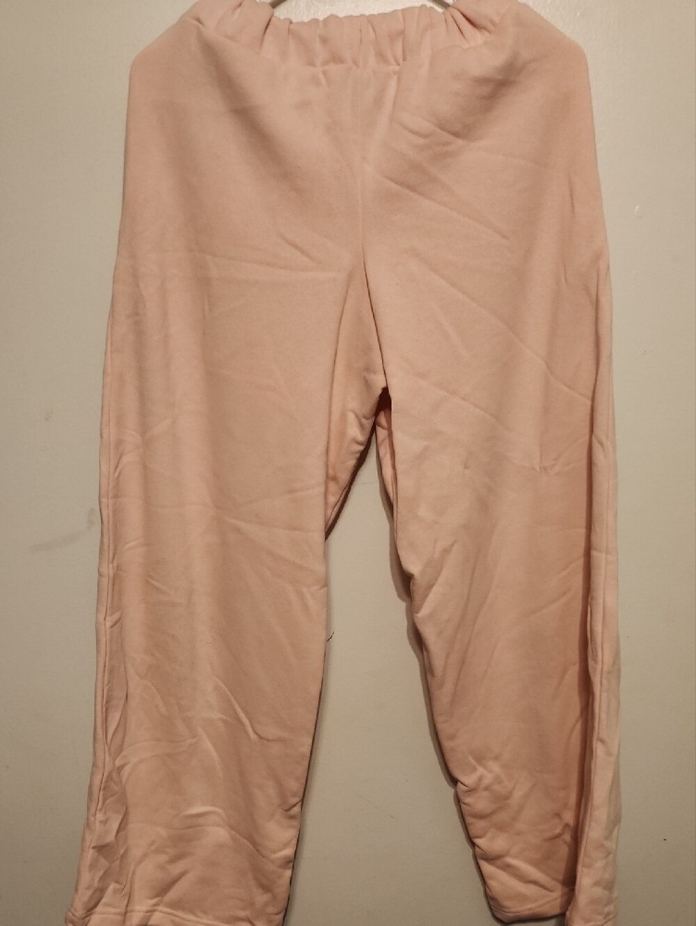 DC Men’s Pale Pink Logo Sweatpants - Picture 2 of 3